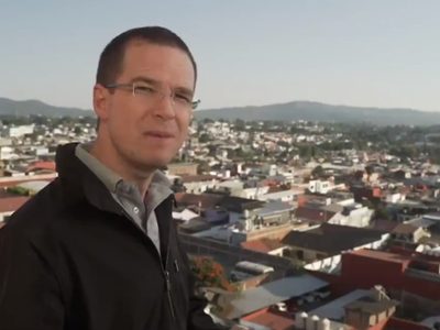 Muertes por covid-19 en México equivalen a desaparecer Uruapan, dice Ricardo Anaya