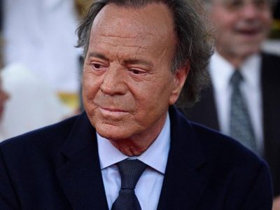 “Hay un fantasma que persigue…”: Julio Iglesias y una dramática reflexión  con respecto al coronavir