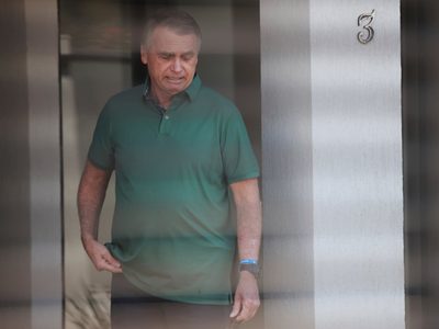 Bolsonaro se somete a otra intervención médica para tratar su crisis de hipo