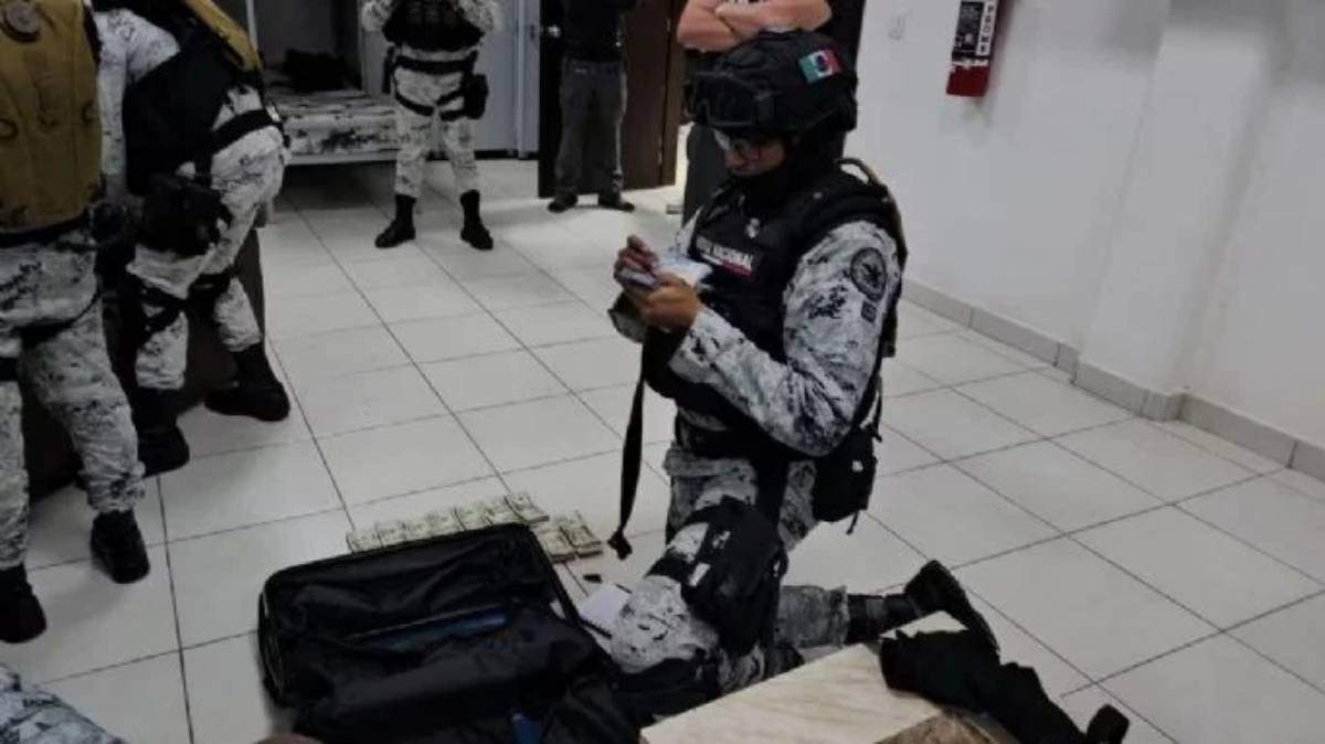 El dinero asegurado a elementos de la Guardia Nacional