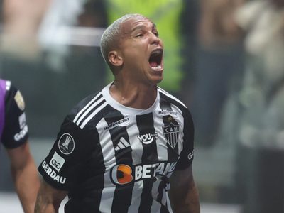 Un pie afuera de la Libertadores: Atlético Mineiro vapuleó a River con un contundente 3 a 0