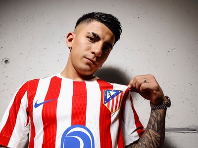 ¿Hasta cuándo firma?: Atlético Madrid oficializó el fichaje de Thiago Almada