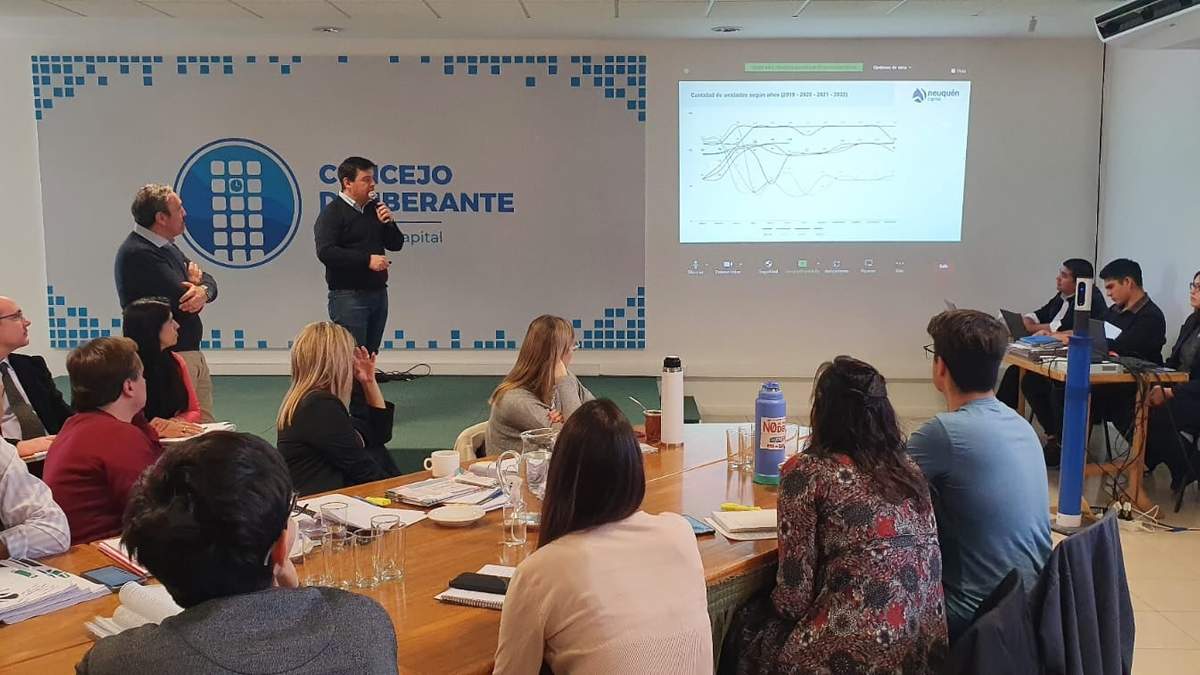 Presentación de tres proyectos de Ordenanzas vinculados a la concesión del nuevo Transporte Urbano de Pasajeros. Fuente: (Javier Manzano)