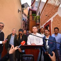 Alcalde de Guanajuato reabre Callejón del Beso entre reclamos de vecinos y comerciantes