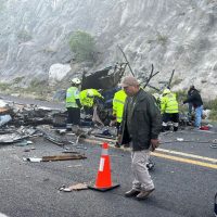 Accidente de autobús en Oaxaca deja 16 migrantes muertos