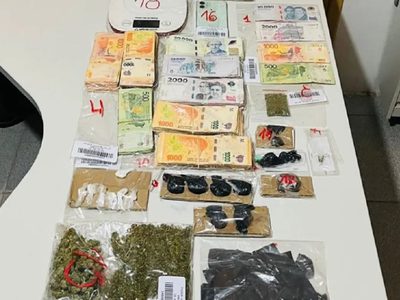 Repartía drogas a bordo de un auto de alta gama por las calles de Cutral Co