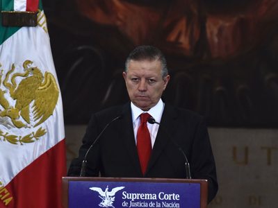 Ministro Zaldívar acusa a Isabel Miranda de fabricar pruebas para extorsionar a altos funcionarios
