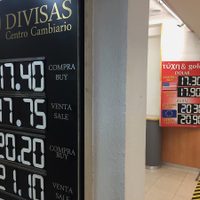 El dólar se cotiza en 17.95 pesos, su nivel más bajo desde mayo del 2016
