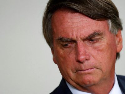 Piden a la Corte Suprema de Brasil investigar a Jair Bolsonaro por atacar el sistema electoral