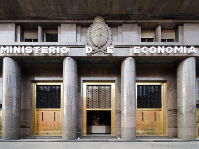El gobierno de Alberto Fernández tomó una millonaria deuda en pesos
