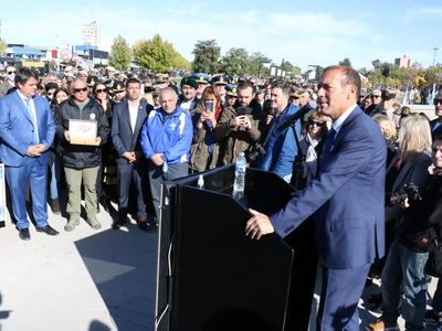 Por razones climáticas adelantan el desfile por el aniversario de Neuquén