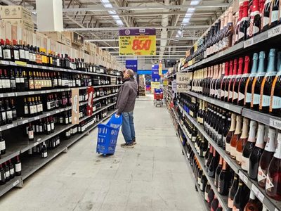 Obligan a los supermercados de Neuquén a exhibir precios con códigos QR