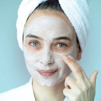 Con un producto muy común en la cocina, prepará estas mascarillas para tener una piel de porcelana