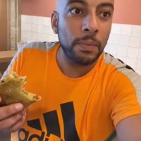 Influencer busca comer gratis a cambio de una reseña...  y las críticas se las lleva el restaurante