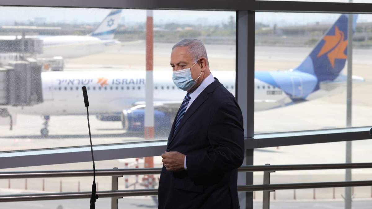 Imagen ilustrativa del primer ministro Benjamín Netanyahu en el aeropuerto internacional de Tel Aviv, Israel. Fuente: (Twitter)