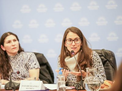 Elizabeth Gómez Alcorta sobre la violencia digital y sus dos nuevos proyectos