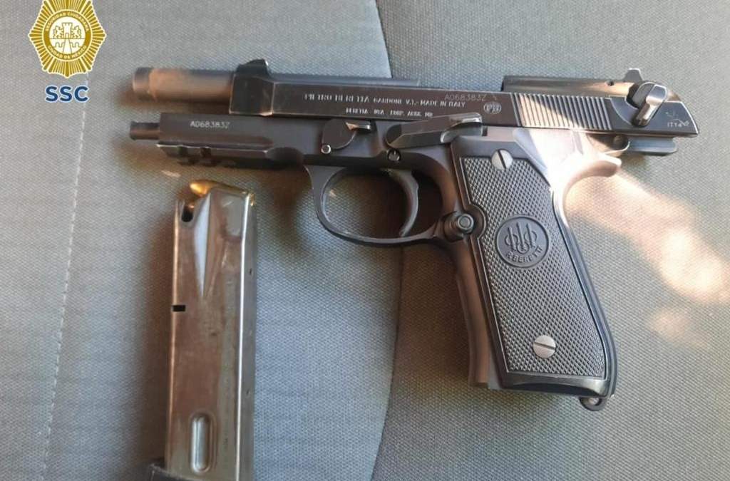 El arma corta asegurada al hermano de Caro Quintero