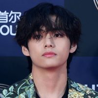 Sorpresa para ARMY: el regalo navideño que preparó V de BTS con un invitado especial