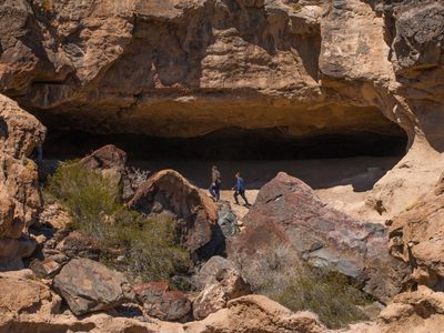 Cerrarán el acceso a la Cueva de Huenul en el Departamento Pehuenches por vandalismo