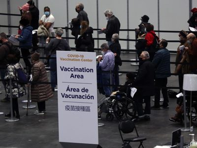 Todos los trabajadores del sector privado deberán vacunarse: el anuncio del alcalde de Nueva York