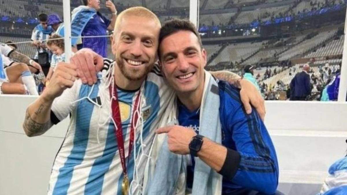 Lionel Scaloni y Papu Gómez Fuente: (X)
