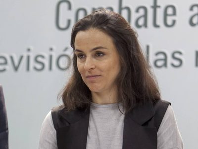 AMLO arremete ahora contra la presidenta de la Comisión Federal de Competencia