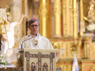 El arzobispo de Buenos Aires no viajará al funeral del papa Francisco