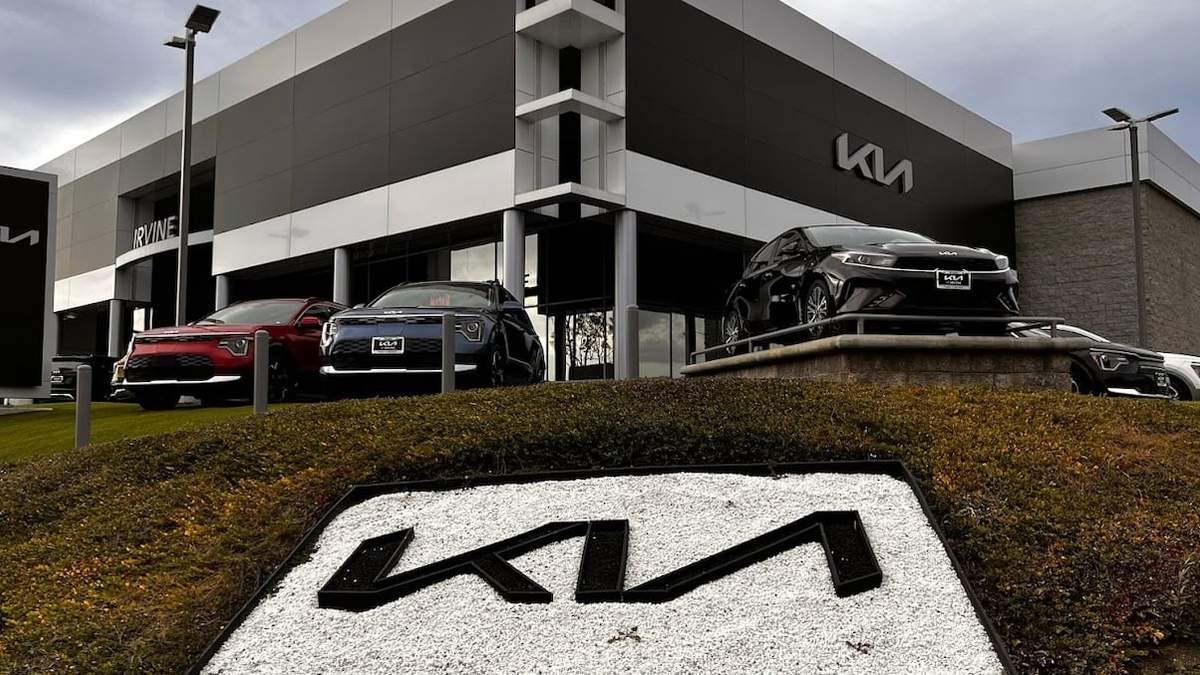 Concesionaria de Kia en Irvine, California
