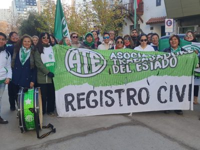Trabajadores del Registro Civil en paro: reclaman concurso de categorías y nuevos ingresos