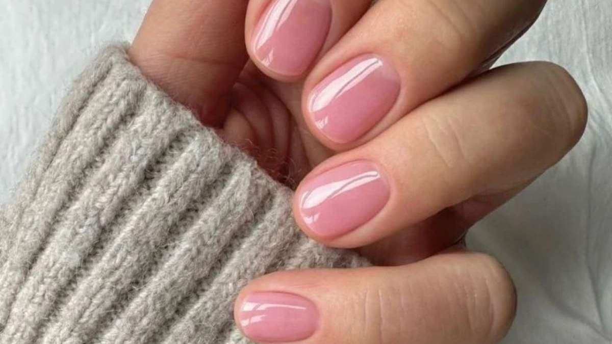 Nail art 'lip oil nails'. Fuente: (Instagram).