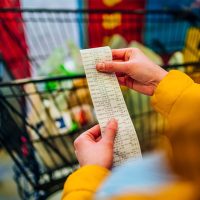 La caída del consumo privado durante el mes de abril