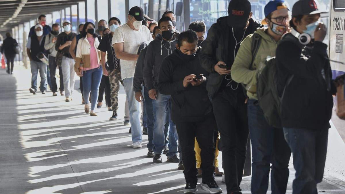 Capitalinos en la nueva normalidad ante pandemia. Foto: Octavio Gómez