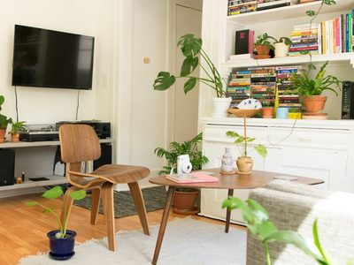 Con cosas recicladas: mirá esta mesa "low cost" para ponerle onda a tu living