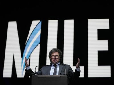 Sumidos en el enojo, los argentinos votan en unos comicios que podrían marcar un cambio de ciclo