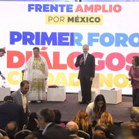 Reconciliación con el PRD y críticas a AMLO marcan el primer foro del Frente Amplio