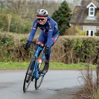 Boris Johnson sobre ciclista trans Emily Bridges: “hombres biológicos” no deben competir con mujeres