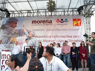 'Lo quiera o no lo quiera, la mafia va para fuera”, clama López Obrador en Sonora
