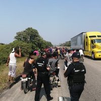 Detienen a 11 personas en Tabasco por intento de saqueo