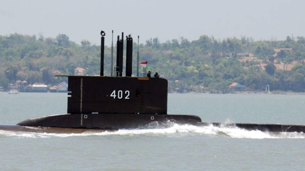 Los equipos de rescate obtuvieron "imágenes visuales" de partes del submarino tales como el timón vertical trasero, varias anclas y secciones del casco exterior.