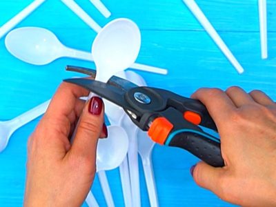 No tires las cucharitas de plástico: mirá cómo hacer una flor decorativa con estilo