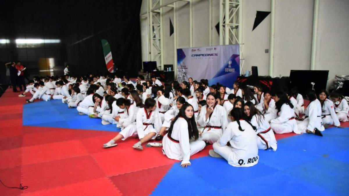 Taekwondistas en el Grand Slam en Puebla