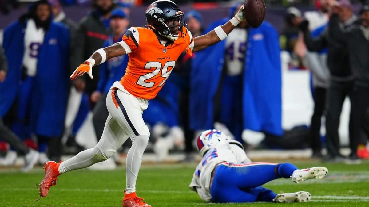Los Broncos vencien 33-30 a los Bills 33-30 y avanzan al juego por el título de la AFC