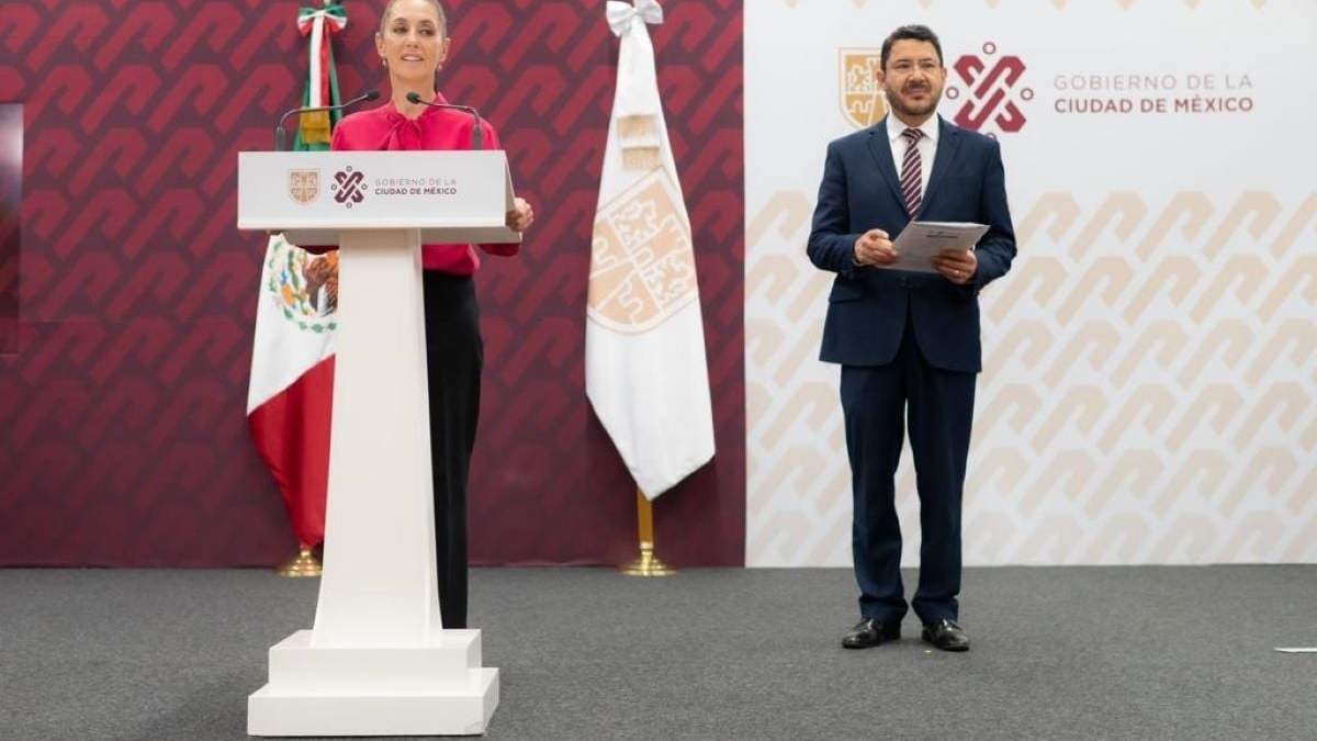 Claudia Sheinbaum y Martí Batres en la conferencia