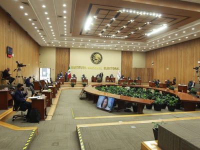 INE rechaza medidas cautelares contra Sí por México por campaña contra revocación de mandato