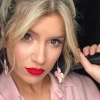 Deslumbra cada noche: Laurita Fernández enloquece con sus looks a los televidentes de Cantando 2020