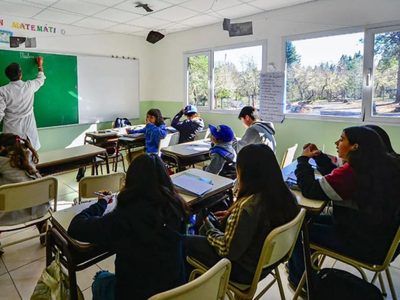 El gobierno celebró el nuevo sistema de control docente y reveló una fuerte caída del ausentismo
