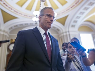 El Senado de EU extiende hasta este lunes la votación del “hermoso” paquete fiscal de Trump
