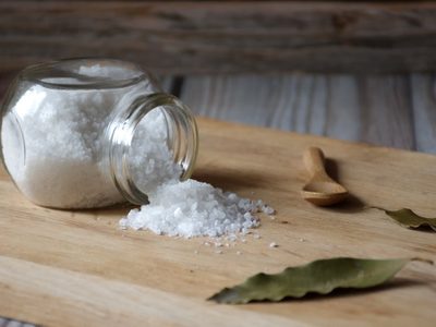 Con solo 2 cosas que tenés en casa, hacé este ritual para proteger tu energía y tu hogar