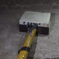 Robaron los cables de un equipo de rebombeo y gran parte de Centenario quedó sin cloacas