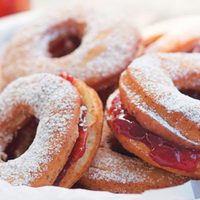 Donas rellenas: tentate con esta receta fácil de hacer que es un mil para acompañar el café o el mate
